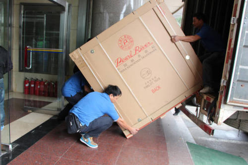 芙蓉钢琴贵重工艺品无忧运